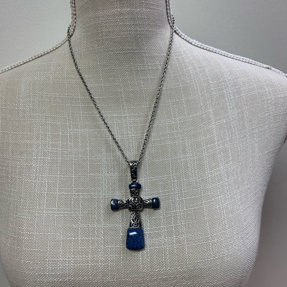 Cross necklace with lapis lazul accents. Stainless steel pendant - Picture 2 of 5